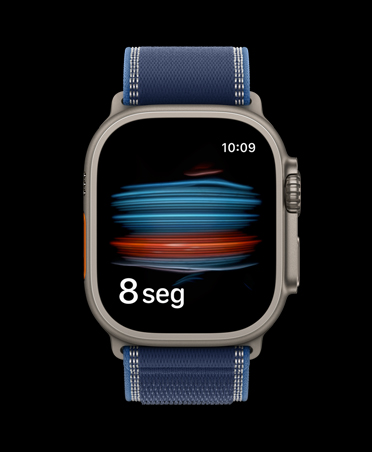 Apple Watch Ultra 3, titanium case, natural color, blood oxygen test in the Health app