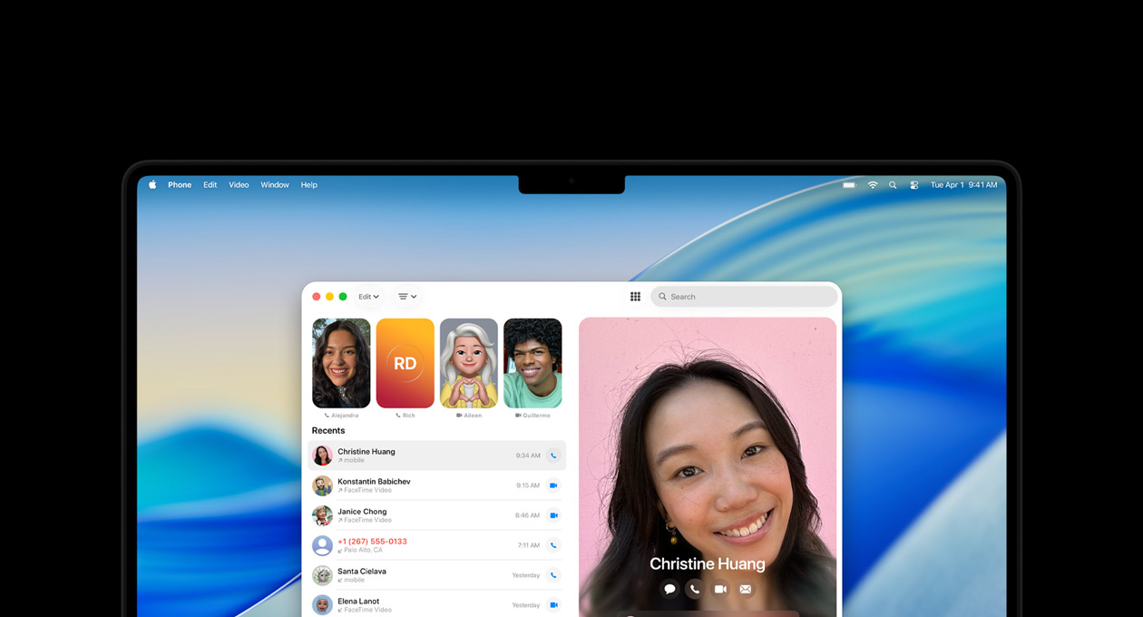 Ein MacBook Pro und ein iPhone nebeneinander, das MacBook Pro Display zeigt die Telefon App und Live Aktivitäten aus der Uber App, das iPhone zeigt die Uber App