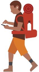 Člověk s turistickým batohem má sluchadlo a dívá se na iPhone v ruce