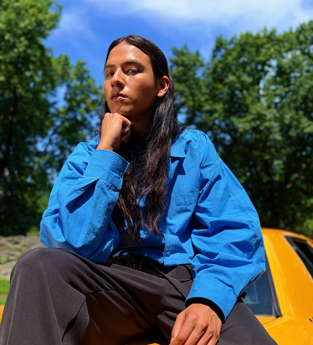 Photo d’une personne prise avec la fonctionnalité Portraits nouvelle génération de la caméra